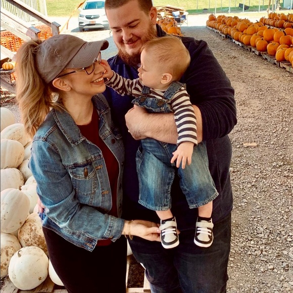 Meet your Posher, Cecilia - Picture 3 of 4